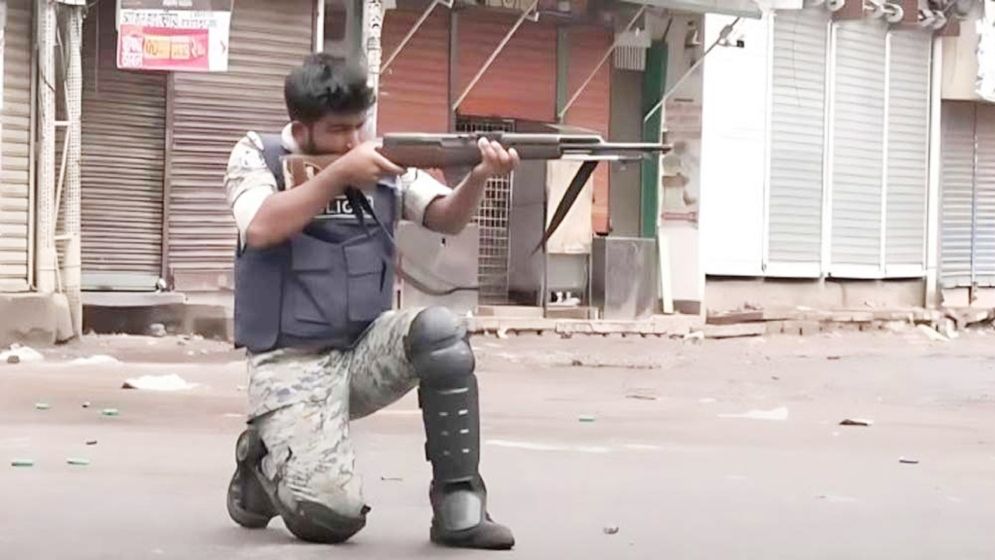 খুনি পুলিশ সদস্য সুজন গ্রেফতার