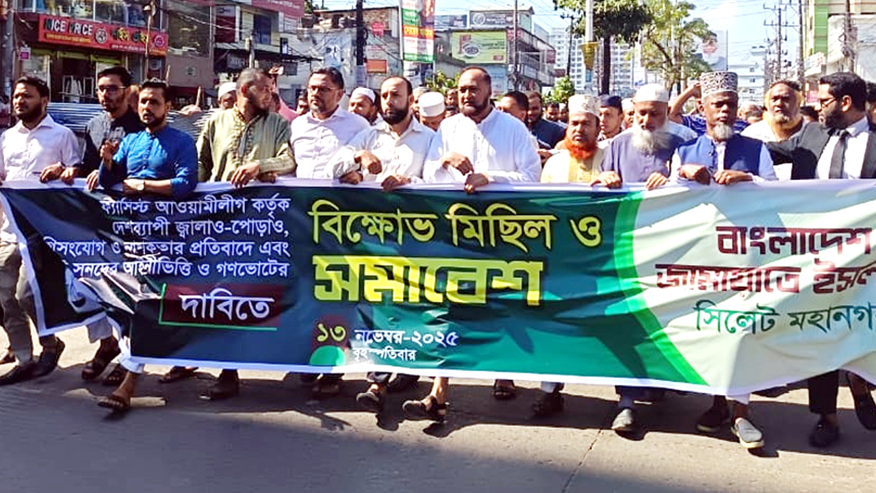 “দেশে নতুন করে আগুনসন্ত্রাসের ষড়যন্ত্র চলছে, জনগণ তা প্রতিহত করবে” — ফখরুল ইসলাম