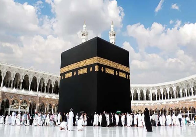 আজ বিরল ঘটনার সাক্ষী হচ্ছে পবিত্র কাবা